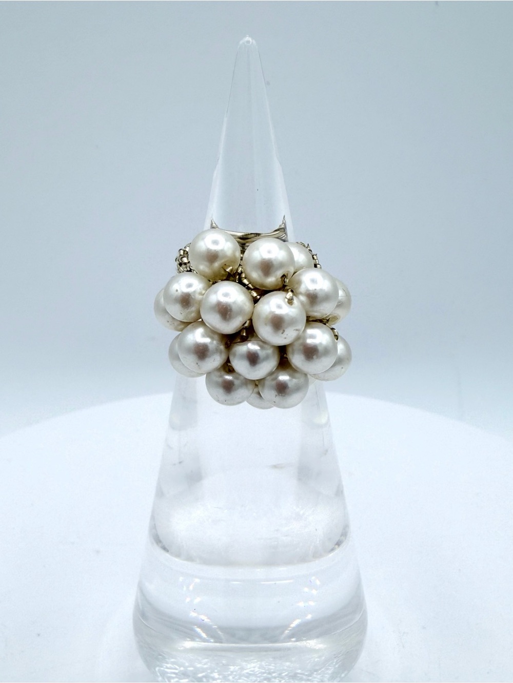 Creamy White Lusterous Faux Pearl Cluster Metallic Gold Stretch Band Ring